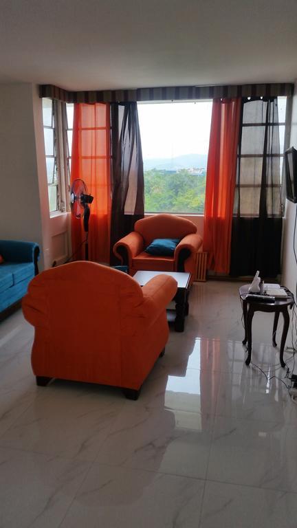 Malia'S New Kgn Apartment Kingston Luaran gambar